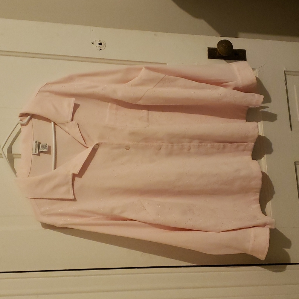 Ladie's blouse 22/24